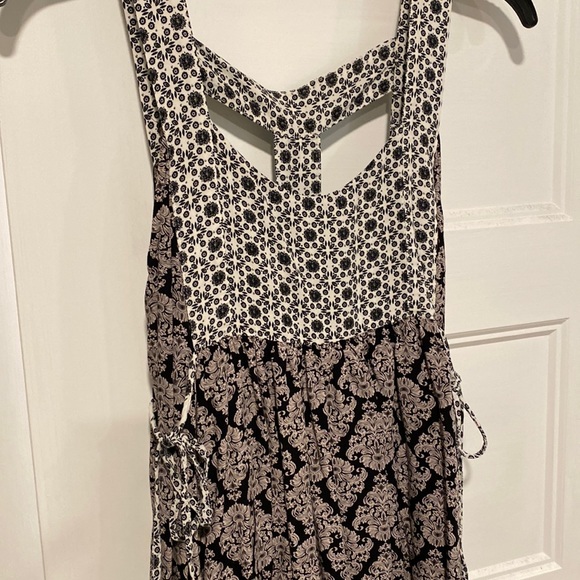 Babydoll top with ladder back cutouts - Picture 1 of 5